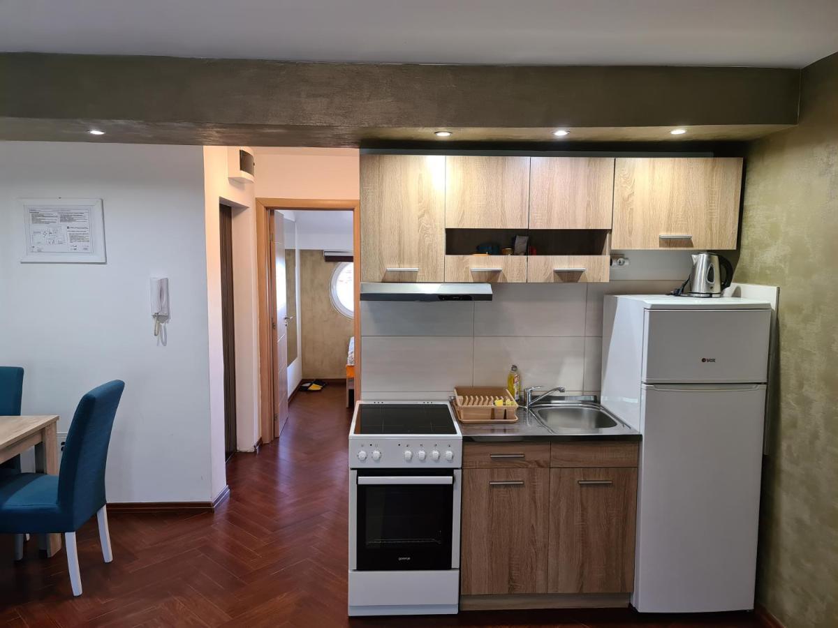 Apartment Apolon *